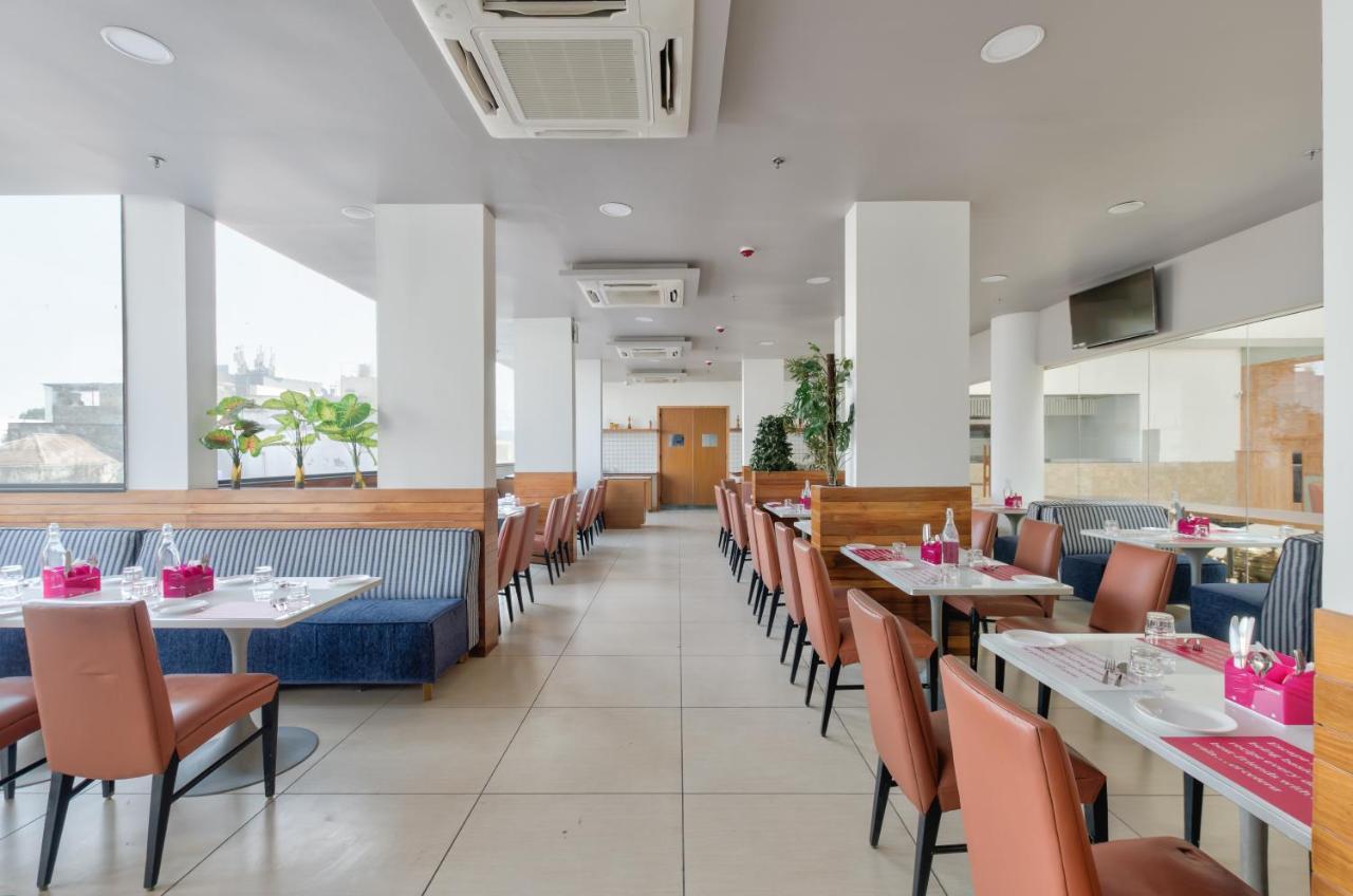 Ginger Surat City Centre Extérieur photo