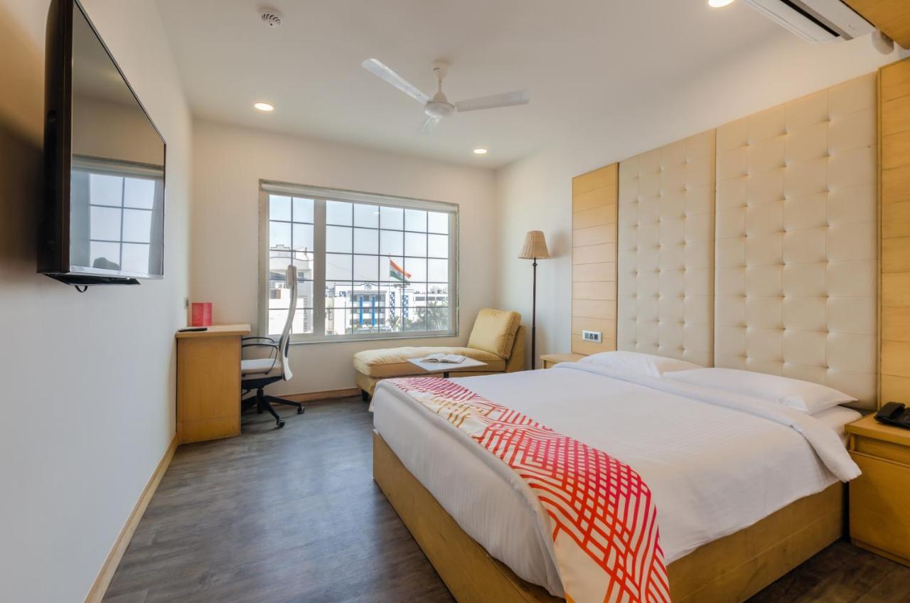 Ginger Surat City Centre Extérieur photo